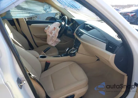 2015 BMW X1 Sdrive28I z USA, uszkodzony, nr VIN WBAVM1C54FV315853